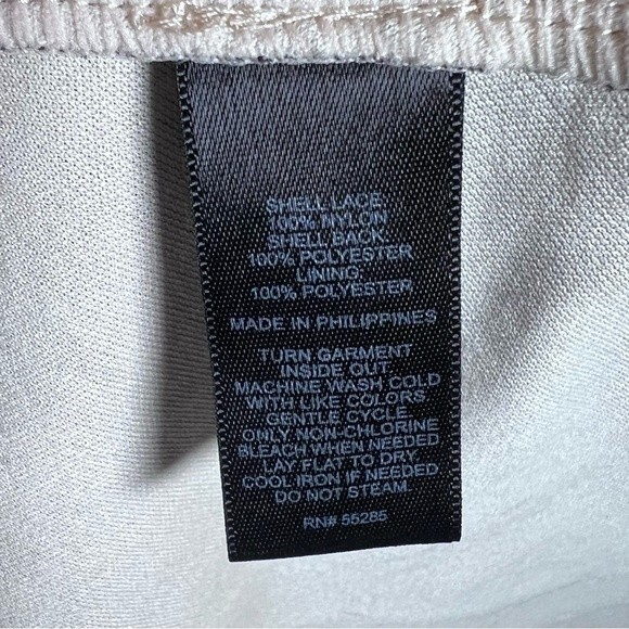 Express black and nude lace illusion fit and flare dress size medium NWOT - Picture 6 of 6